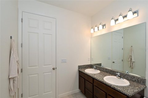 House in Sarasota, Florida 3 bedrooms, 187.11 sq.m. № 2273270 - photo 30