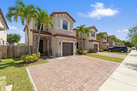 House in Homestead, Florida 4 bedrooms, 164.25 sq.m. № 1864824 - photo 3