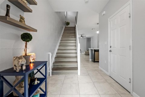 House in Homestead, Florida 4 bedrooms, 164.25 sq.m. № 1864824 - photo 5