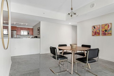 Condo in Miami, Florida, 1 bedroom № 2186417 - photo 8