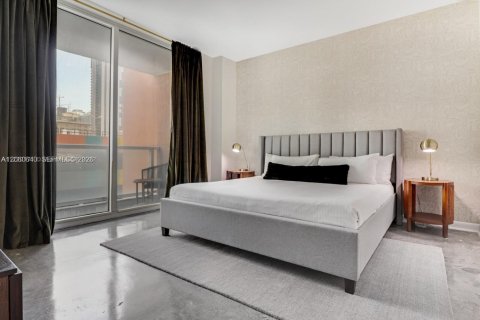 Condo in Miami, Florida, 1 bedroom № 2186417 - photo 14