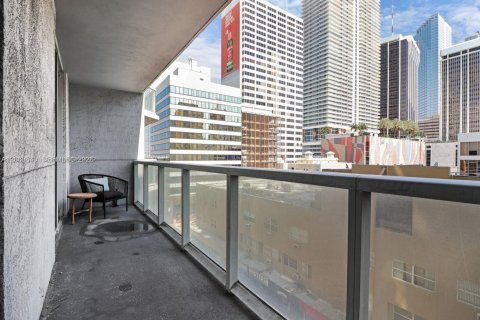 Condo in Miami, Florida, 1 bedroom № 2186417 - photo 22