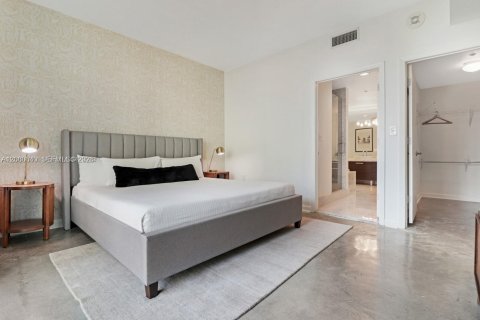 Condo in Miami, Florida, 1 bedroom № 2186417 - photo 15