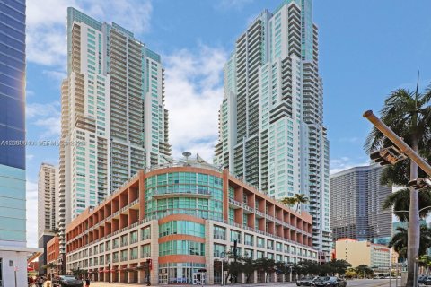 Condo in Miami, Florida, 1 bedroom № 2186417 - photo 25