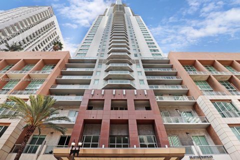 Condo in Miami, Florida, 1 bedroom № 2186417 - photo 24
