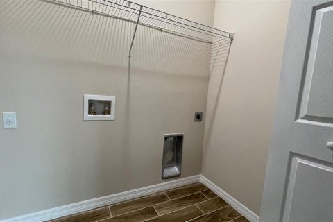 Commercial property in Kissimmee, Florida 6 bedrooms, 240.62 sq.m. № 1543594 - photo 8