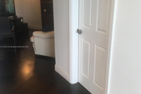 Copropriété à vendre à Miami, Floride: 52.03 m2 № 1958544 - photo 4
