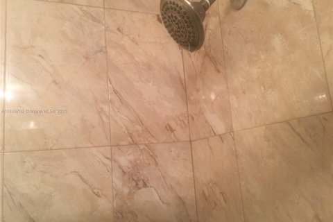 Copropriété à vendre à Miami, Floride: 52.03 m2 № 1958544 - photo 8