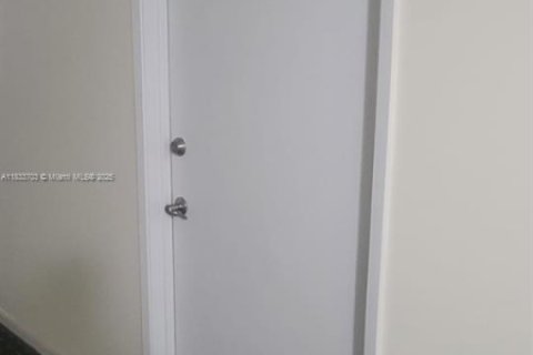 Copropriété à vendre à Miami, Floride: 52.03 m2 № 1958544 - photo 11