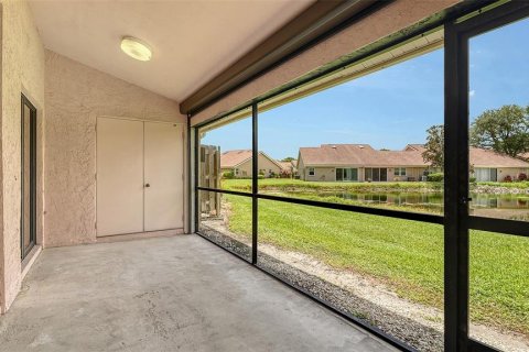 Townhouse in Sarasota, Florida 2 bedrooms, 99.59 sq.m. № 1884291 - photo 9