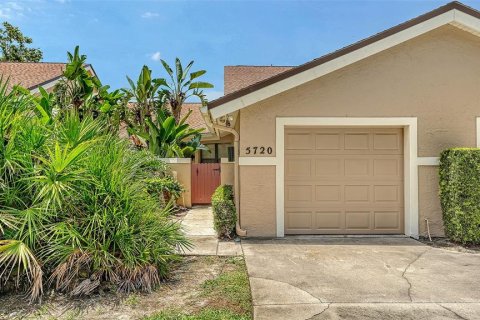 Townhouse in Sarasota, Florida 2 bedrooms, 99.59 sq.m. № 1884291 - photo 3