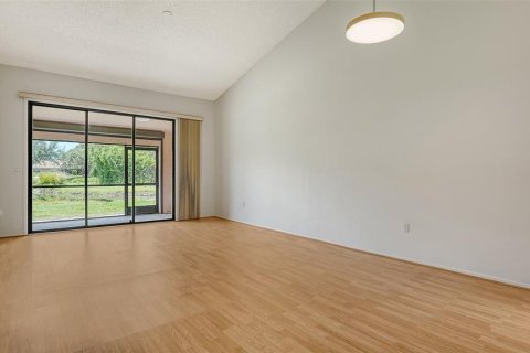 Townhouse in Sarasota, Florida 2 bedrooms, 99.59 sq.m. № 1884291 - photo 6