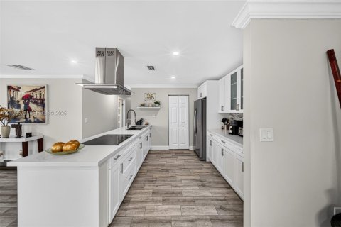 Casa en venta en Homestead, Florida, 3 dormitorios, 152.17 m2 № 2412216 - foto 14