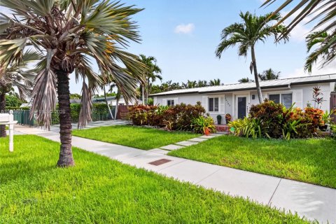 Casa en venta en Homestead, Florida, 3 dormitorios, 152.17 m2 № 2412216 - foto 3