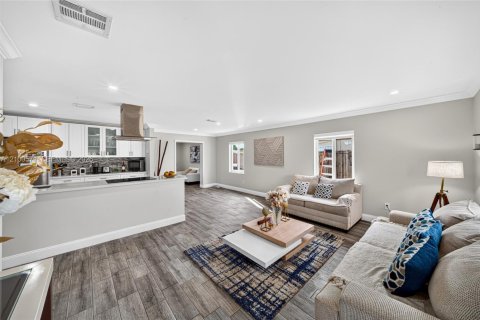 Casa en venta en Homestead, Florida, 3 dormitorios, 152.17 m2 № 2412216 - foto 9