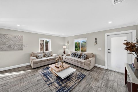 Casa en venta en Homestead, Florida, 3 dormitorios, 152.17 m2 № 2412216 - foto 11