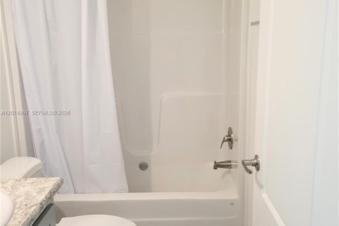 Casa en alquiler en Key Largo, Florida, 2 dormitorios, 102.56 m2 № 2171299 - foto 11