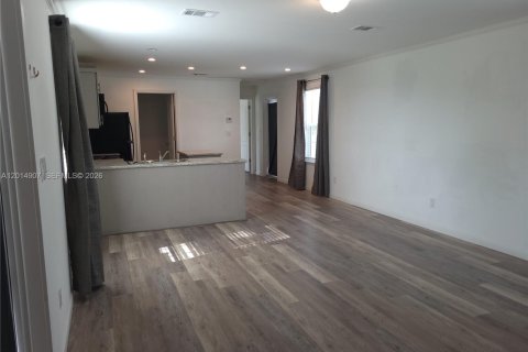 Casa en alquiler en Key Largo, Florida, 2 dormitorios, 102.56 m2 № 2171299 - foto 6