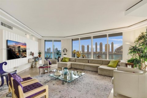 Condo in Aventura, Florida, 2 bedrooms  № 2054177 - photo 6