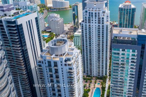 Condo in Miami, Florida, 2 bedrooms  № 1978580