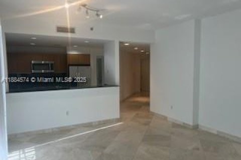 Condo in Miami, Florida, 2 bedrooms № 1978580 - photo 5