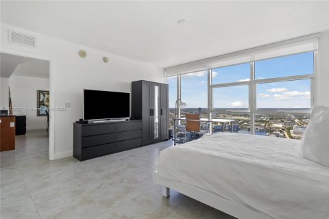 Copropriété à vendre à Hallandale Beach, Floride: 1 chambre, 80.92 m2 № 1702429 - photo 8
