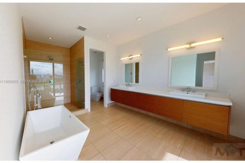 Снять в аренду виллу или дом в Уэстон, Флорида 5 спален, 399.57м2, № 2051919 - фото 24