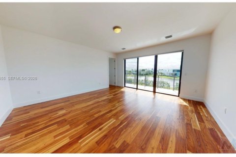 Снять в аренду виллу или дом в Уэстон, Флорида 5 спален, 399.57м2, № 2051919 - фото 20