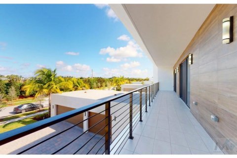 Снять в аренду виллу или дом в Уэстон, Флорида 5 спален, 399.57м2, № 2051919 - фото 28