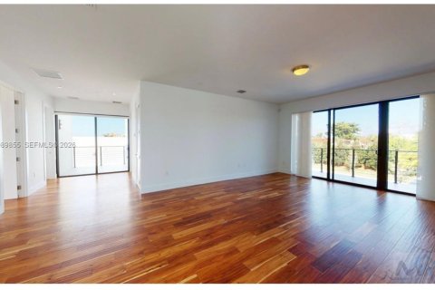 Снять в аренду виллу или дом в Уэстон, Флорида 5 спален, 399.57м2, № 2051919 - фото 21