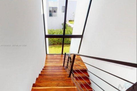 Снять в аренду виллу или дом в Уэстон, Флорида 5 спален, 399.57м2, № 2051919 - фото 13