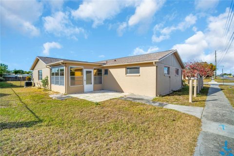 Villa ou maison à vendre à New Port Richey, Floride: 2 chambres, 139.73 m2 № 2149266 - photo 25