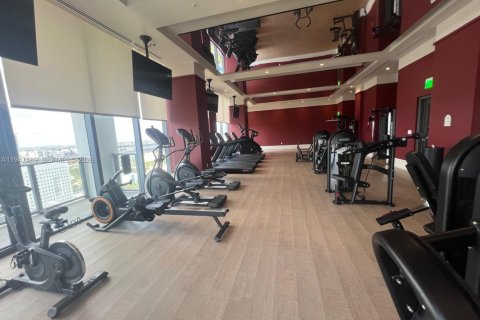 Condo in Miami, Florida, 2 bedrooms  № 2152947 - photo 30