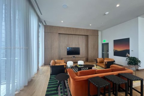 Condo in Miami, Florida, 2 bedrooms  № 2152947 - photo 6