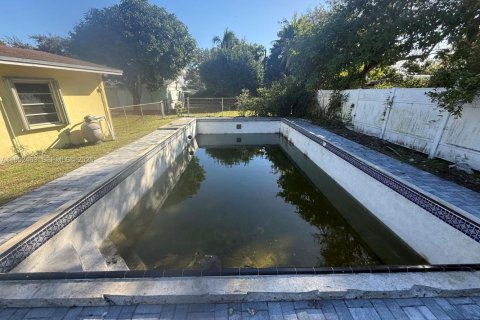 Villa ou maison à vendre à North Miami Beach, Floride: 3 chambres, 104.52 m2 № 2006680 - photo 2