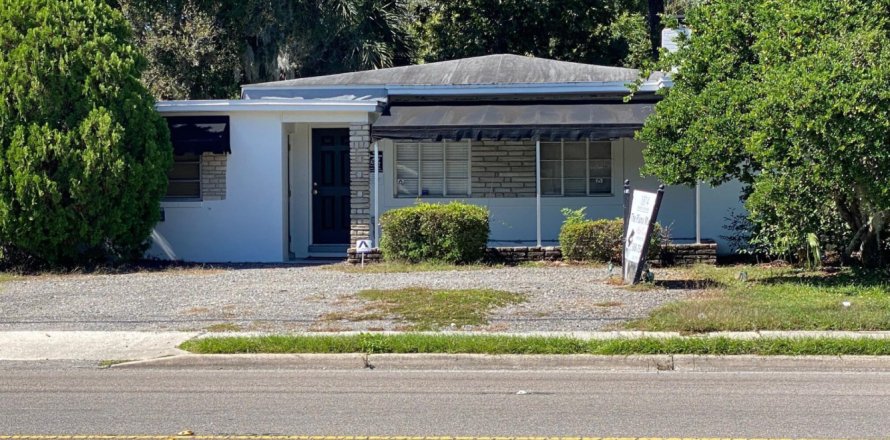 Immobilier commercial à Jacksonville, Floride 112.78 m2 № 800934