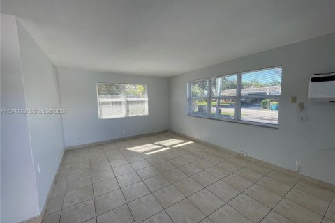 Снять в аренду квартиру в Форт-Лодердейл, Флорида 1 спальня, 55.74м2, № 2003954 - фото 2
