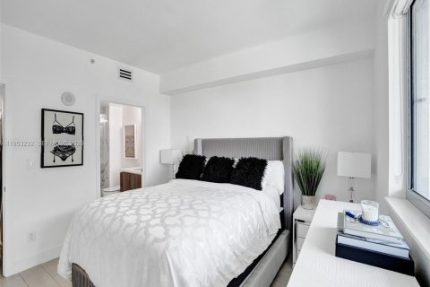 Condo in Miami, Florida, 2 bedrooms  № 2153246 - photo 14