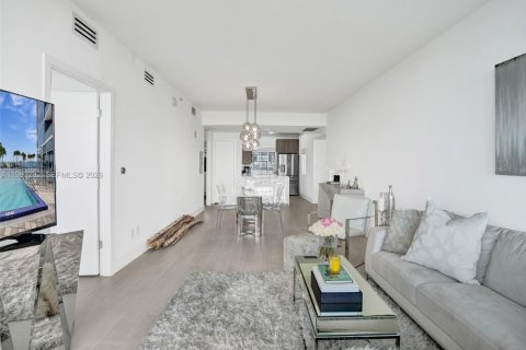 Condo in Miami, Florida, 2 bedrooms  № 2153246 - photo 6