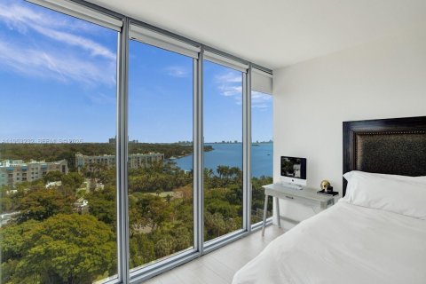 Condo in Miami, Florida, 2 bedrooms  № 2153246 - photo 10