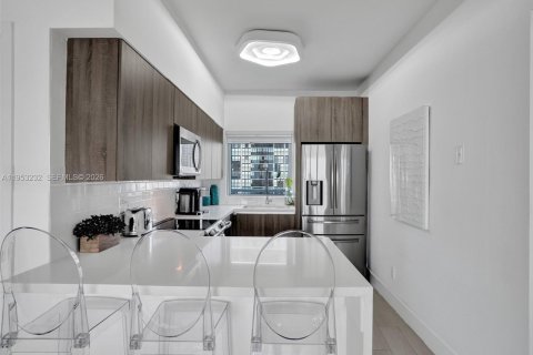 Condo in Miami, Florida, 2 bedrooms № 2153246