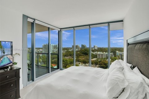 Condo in Miami, Florida, 2 bedrooms  № 2153246 - photo 9