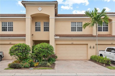 Townhouse in Stuart, Florida 3 bedrooms, 201.04 sq.m. № 2177151