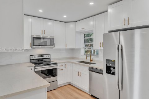 Villa ou maison à Fort Lauderdale, Floride 4 chambres, 134.52 m2 № 1995181