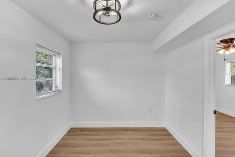 Купить виллу или дом в Форт-Лодердейл, Флорида 4 спальни, 134.52м2, № 1995181 - фото 5