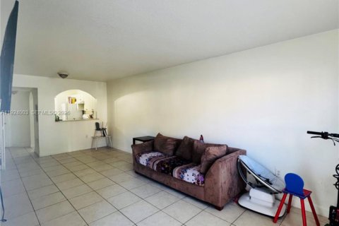 Condominio en venta en Homestead, Florida, 2 dormitorios, 76.37 m2 № 2082875 - foto 9