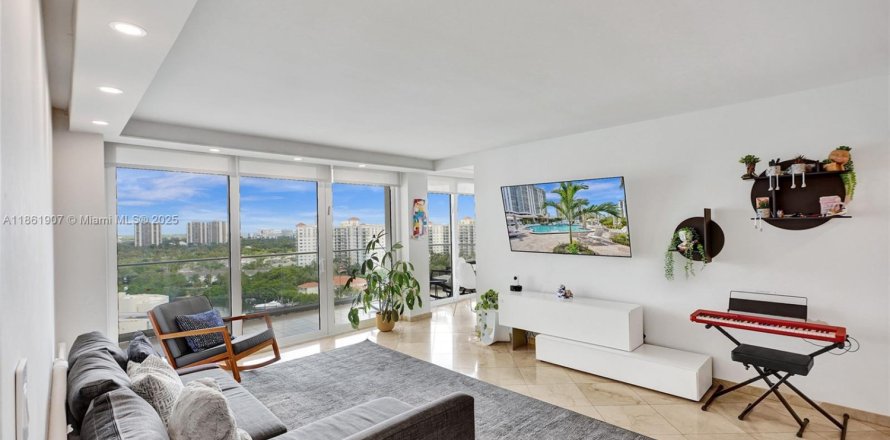 Condo à Aventura, Floride, 3 chambres  № 1979224