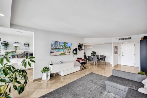 Copropriété à vendre à Aventura, Floride: 3 chambres, 148.64 m2 № 1979224 - photo 3