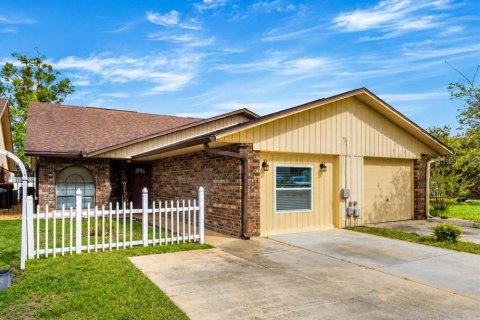 Duplex à Ocala, Floride 2 chambres, 146.6 m2 № 2116207