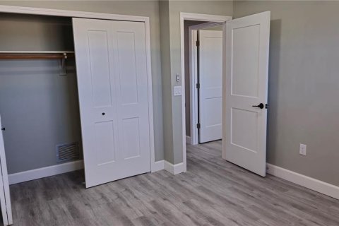 Condo in Saint Petersburg, Florida, 2 bedrooms  № 1417655 - photo 14